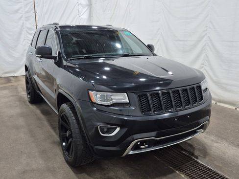 Used 2014 Jeep Grand Cherokee Overland w/ Mopar Chrome Edition Group image 5
