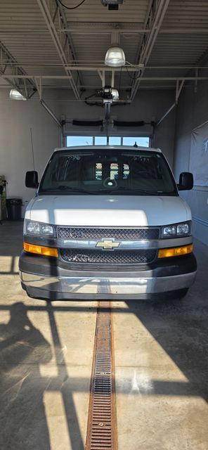 Used 2021 Chevrolet Express 2500 w/ Driver Convenience Package RWD image 5