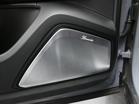 Certified 2025 Porsche Cayenne GTS AWD/4WD image 13