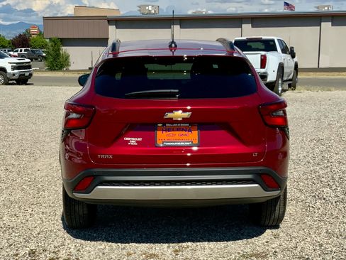 New 2025 Chevrolet Trax LT w/ Driver Confidence Package image 4