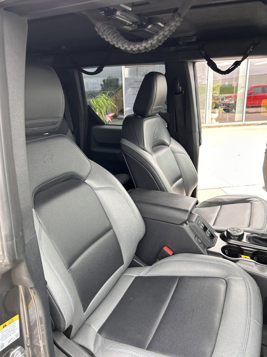 Used 2023 Ford Bronco Black Diamond AWD/4WD image 13