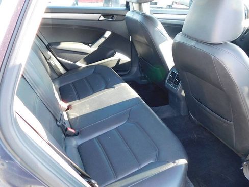 Used 2014 Volkswagen Passat TDI SE FWD image 31