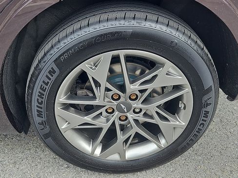Used 2022 Genesis GV70 2.5T w/ Select Package AWD/4WD image 30