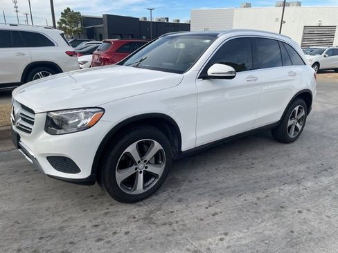 Used 2016 Mercedes-Benz GLC 300 4MATIC image 1