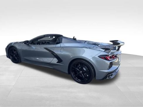 Used 2023 Chevrolet Corvette Stingray 2D Convertible image 3