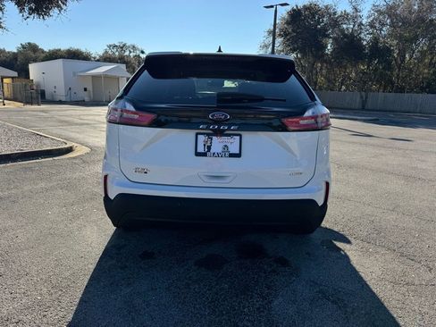 Used 2024 Ford Edge SEL image 8