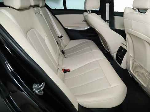 Used 2022 BMW 330i xDrive Sedan w/ Premium Package 2 image 30