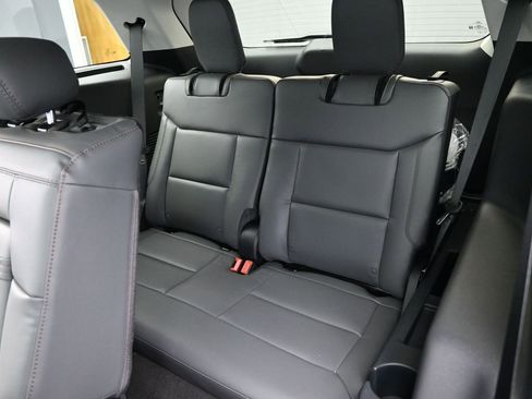 New 2026 Ford Explorer Active AWD/4WD image 26