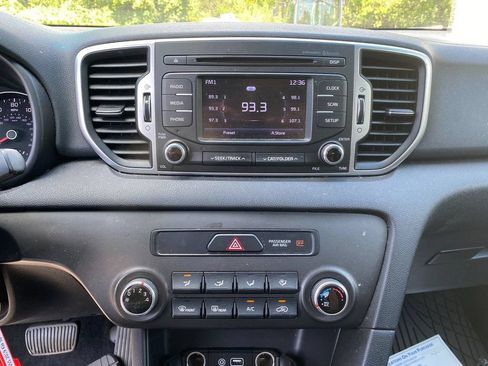 Used 2019 Kia Sportage LX AWD/4WD image 14