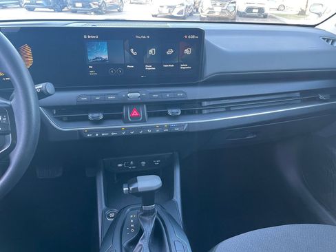 Used 2025 Kia K4 LXS image 17