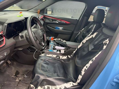 Used 2024 Chevrolet TrailBlazer RS w/ Convenience Package AWD/4WD image 2