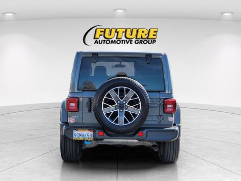Used 2023 Jeep Wrangler Unlimited Sahara w/ Cold Weather Group image 5