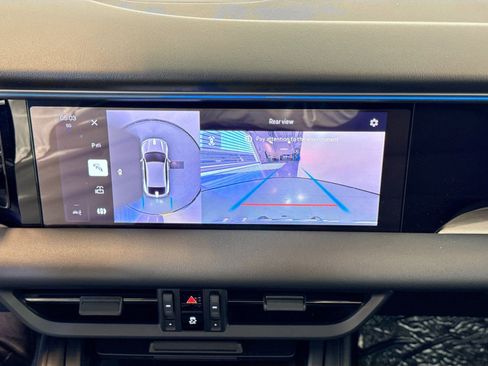 Certified 2024 Porsche Macan 4 Electric AWD/4WD image 17