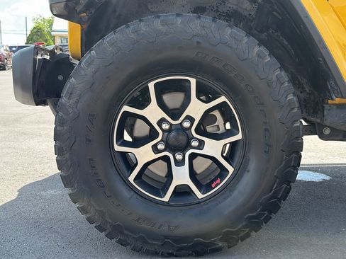 Certified 2019 Jeep Wrangler Unlimited Rubicon AWD/4WD image 30