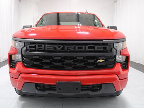 Used 2022 Chevrolet Silverado 1500 Custom AWD/4WD image 3