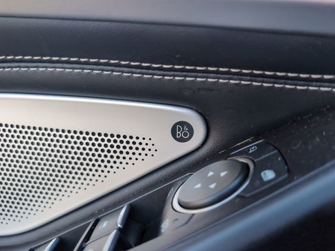 Used 2020 Ford Explorer ST w/ ST Street Pack image 27