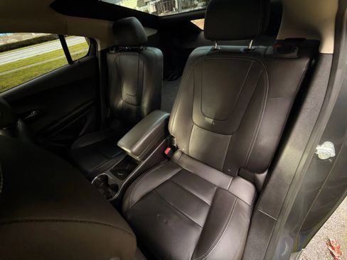 Used 2014 Chevrolet Volt Premium w/ Premium Trim Package image 40