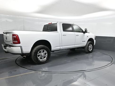 Used 2023 RAM 2500 Laramie AWD/4WD image 3