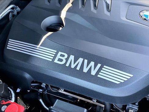 New 2026 BMW X5 sDrive40i RWD image 17