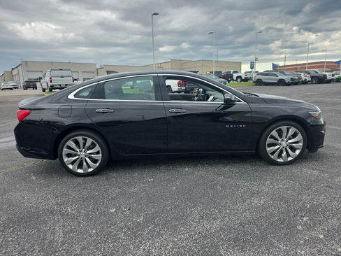 Used 2018 Chevrolet Malibu Premier w/ Premier Sun and Wheel Package FWD image 3