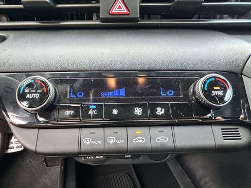 Certified 2026 Hyundai Elantra Sport FWD image 19