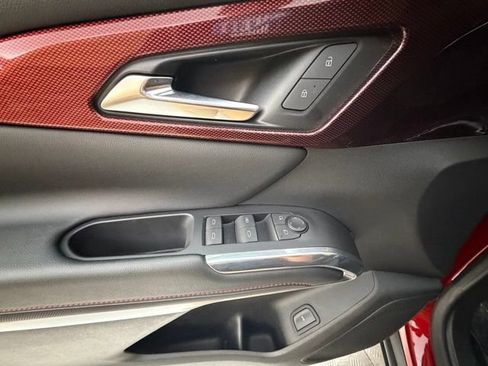 Used 2024 Chevrolet Traverse Z71 AWD/4WD image 29