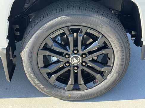 New 2026 Toyota 4Runner Platinum image 15