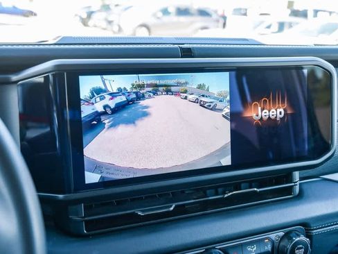 Used 2024 Jeep Wrangler Unlimited Rubicon 4xe image 29