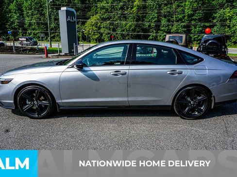 Used 2023 Honda Accord Sport image 4