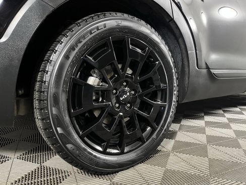 Used 2022 Kia Telluride SX w/ SX Prestige Package image 9