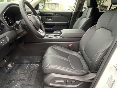 New 2025 Honda Pilot EX-L image 11