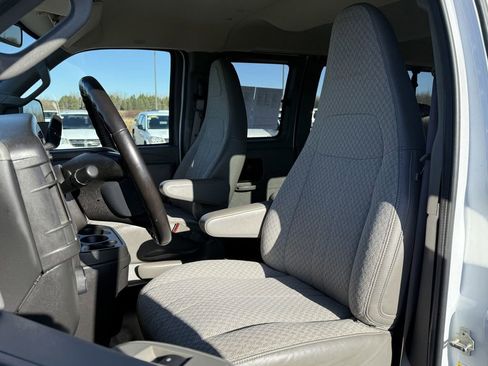 Used 2017 Chevrolet Express 2500 LS image 13