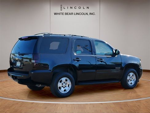 Used 2013 Chevrolet Tahoe LT w/ Luxury Package image 3