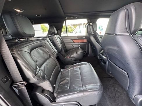 Used 2023 Lincoln Navigator L Reserve image 25