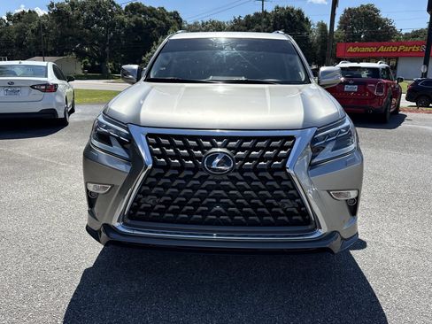 Used 2023 Lexus GX 460 Premium w/ Accessory Package AWD/4WD image 8