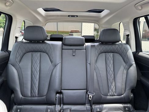 Used 2023 BMW X7 xDrive40i w/ Premium Package AWD/4WD image 25