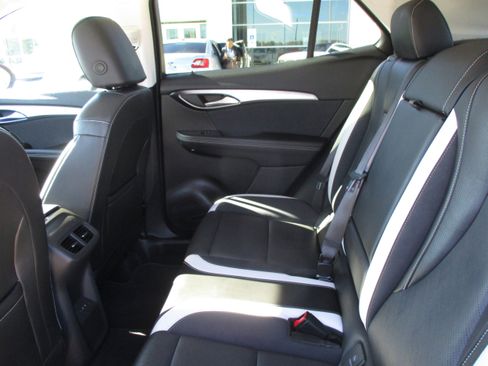 Used 2025 Buick Envision Sport Touring image 36