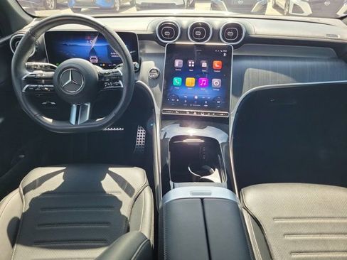 Used 2025 Mercedes-Benz GLC 300 4MATIC image 19