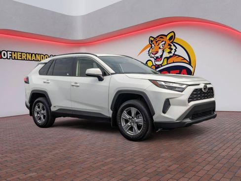 Used 2025 Toyota RAV4 LE AWD/4WD image 3