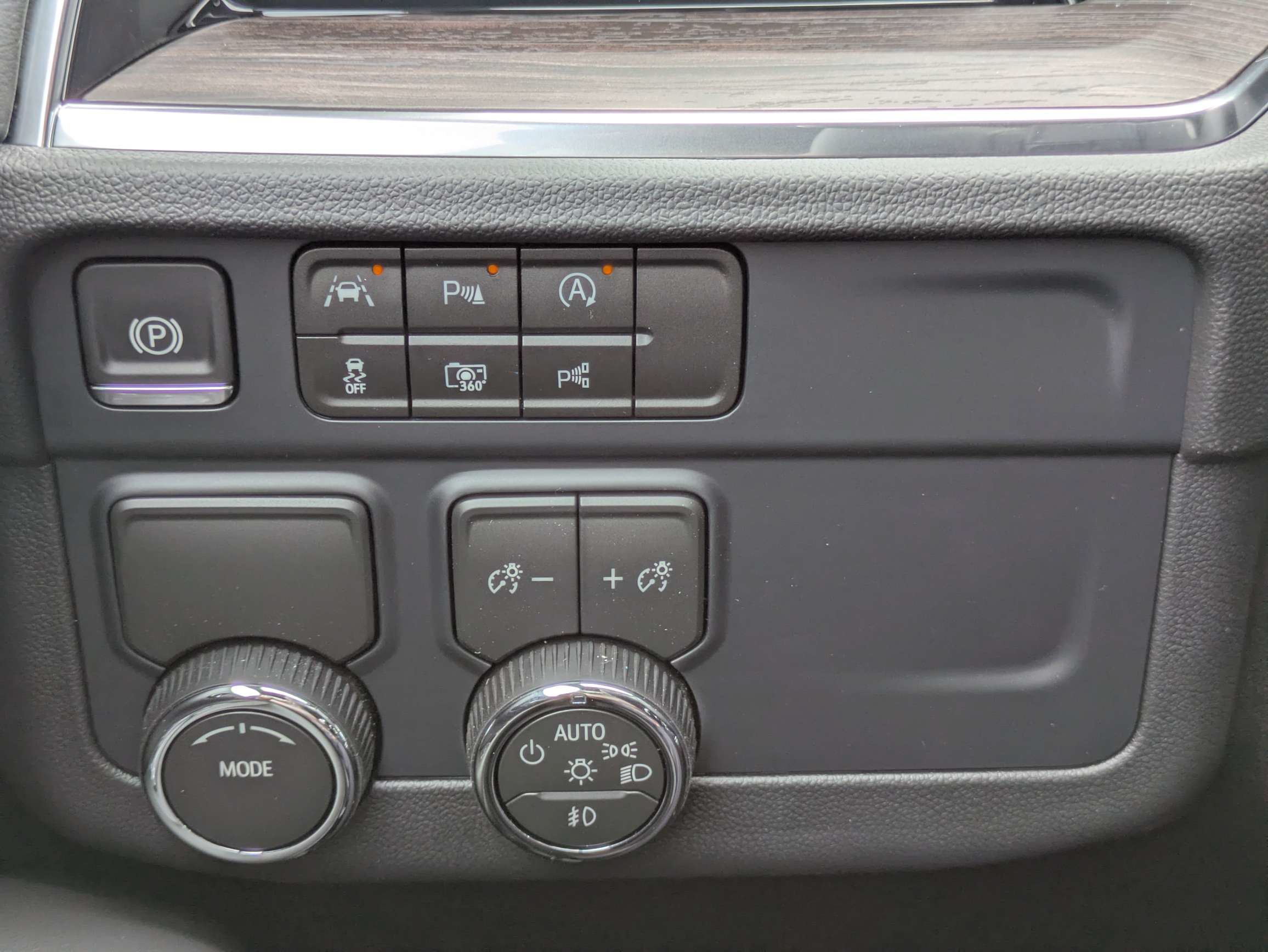 New 2026 Chevrolet Tahoe LT w/ Comfort Package RWD image 15