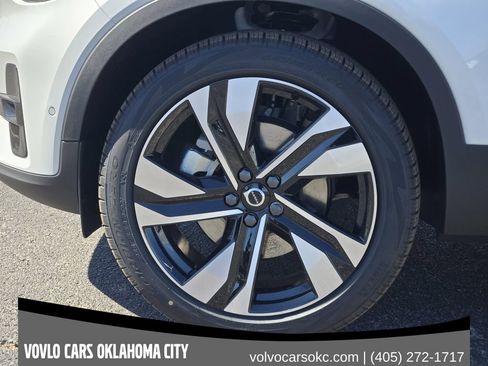Used 2026 Volvo XC40 B5 Ultra w/ Protection Package Premier AWD/4WD image 12