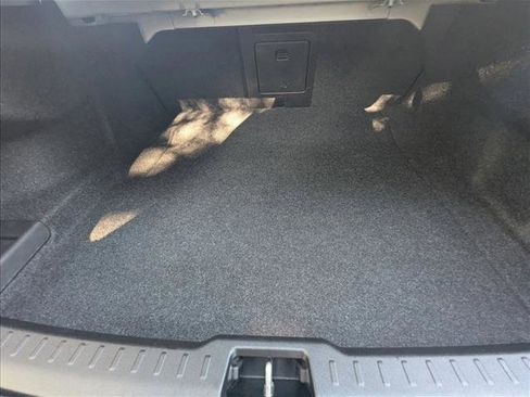 Used 2019 Volvo S60 T5 R-Design image 6