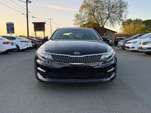Used 2016 Kia Optima EX w/ Premium Package image 2