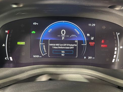 Used 2025 Toyota Camry SE w/ Convenience Package image 26