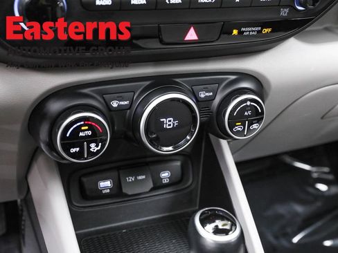 Used 2023 Hyundai Venue SEL w/ Cargo Package image 21