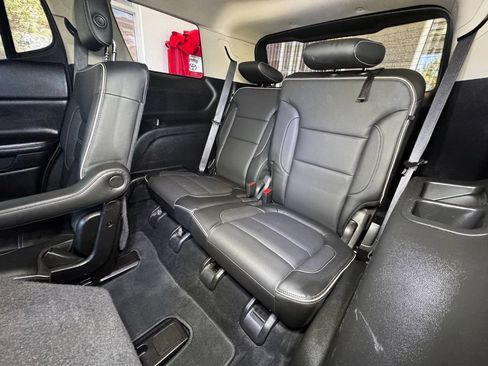 Used 2017 GMC Acadia Denali w/ Technology Package FWD image 43