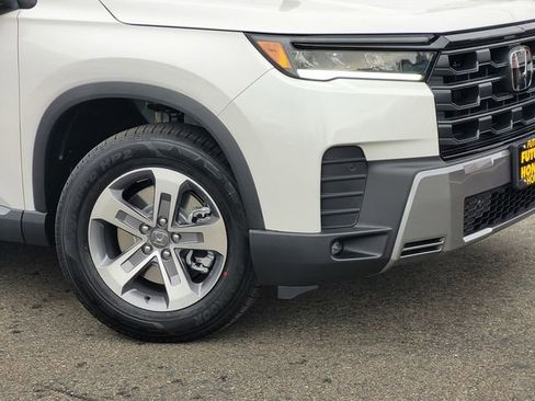 New 2026 Honda Pilot EX-L image 3