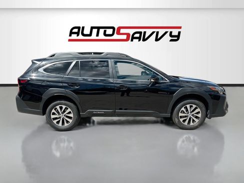 Used 2025 Subaru Outback Premium AWD/4WD image 8