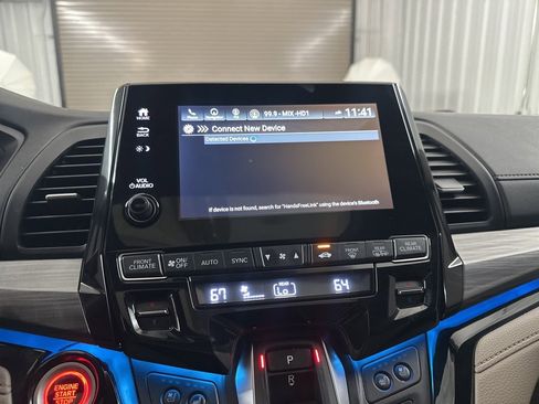 Used 2022 Honda Odyssey Elite image 17