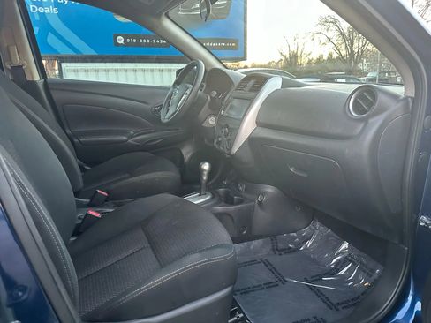 Used 2019 Nissan Versa SV image 18